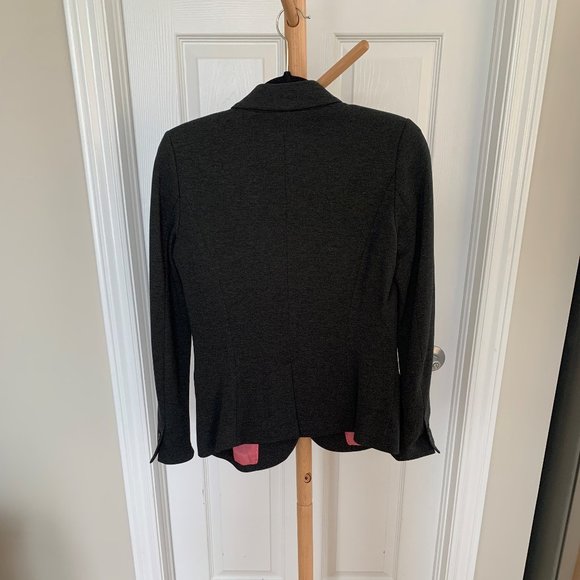 Blazer - Picture 2 of 5